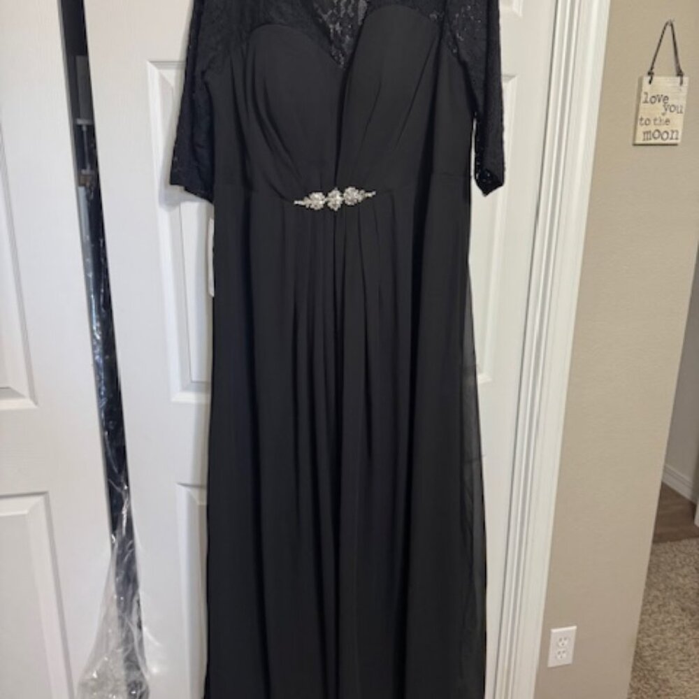 Plus Size Black Mother of the Bride dress